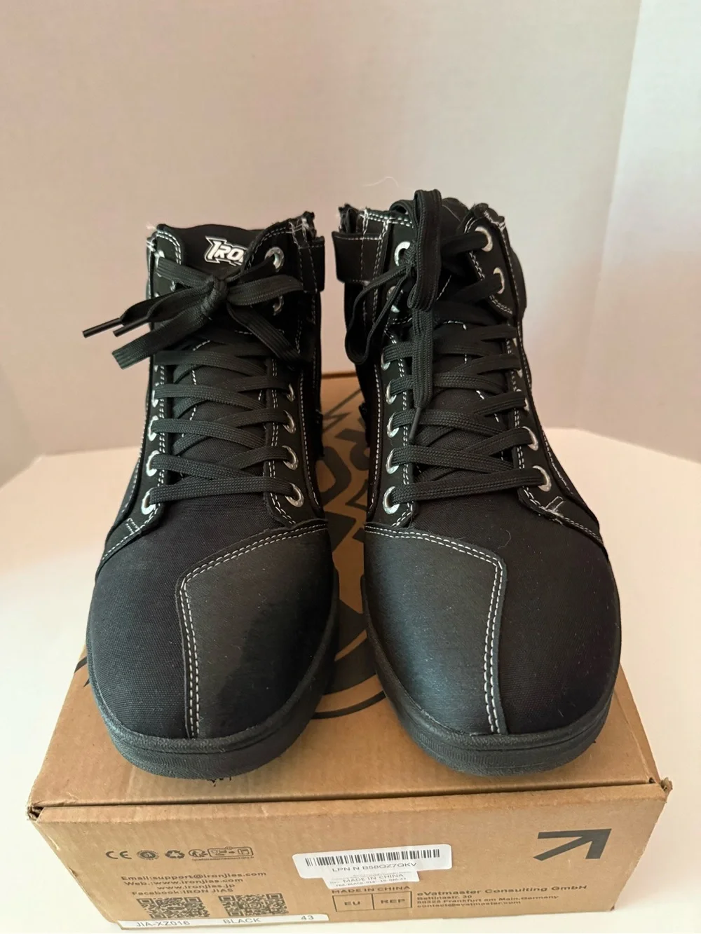 Iron Jias Black Anti Slip Short Motorcycle Shoes Men’s 10 NEW